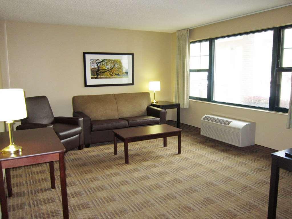 Extended Stay America Suites - Boston - Braintree Room photo