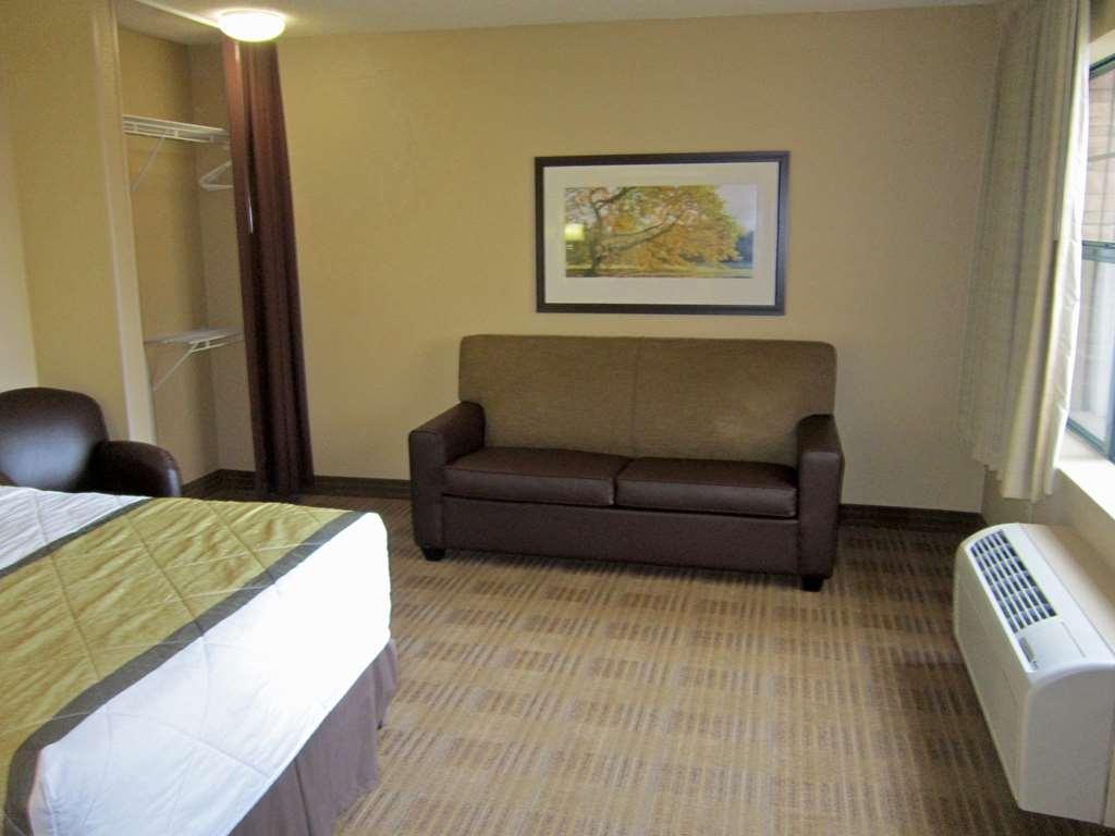 Extended Stay America Suites - Boston - Braintree Room photo