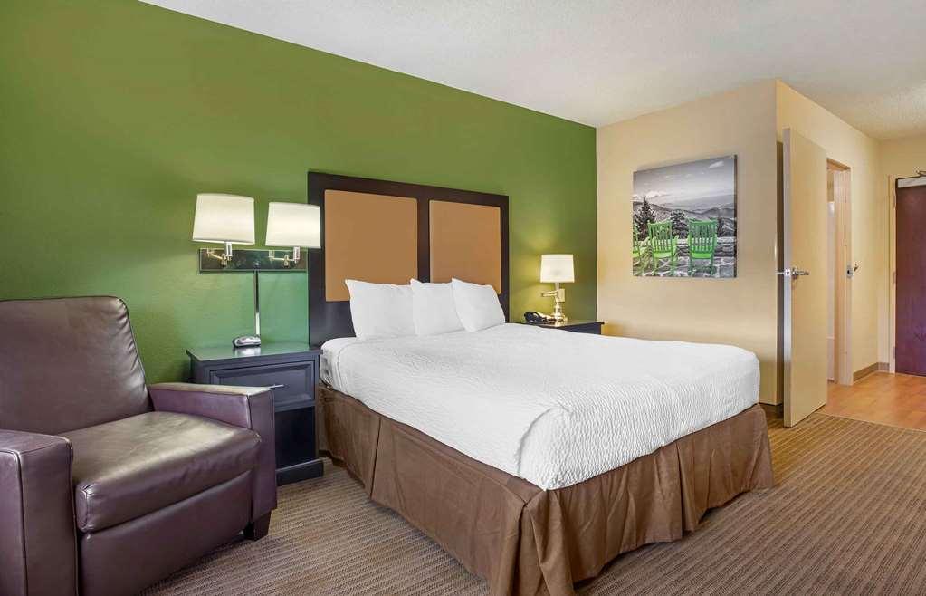 Extended Stay America Suites - Boston - Braintree Room photo